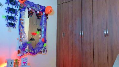 1MissFortune live cam on Cam4