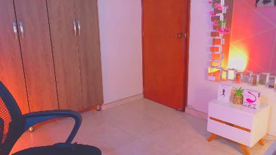 1MissFortune live cam on Cam4
