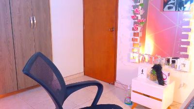 1MissFortune live cam on Cam4
