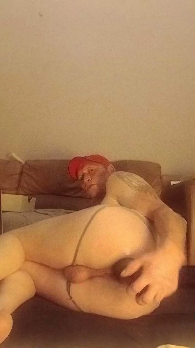1hotassBiguy live cam on Cam4