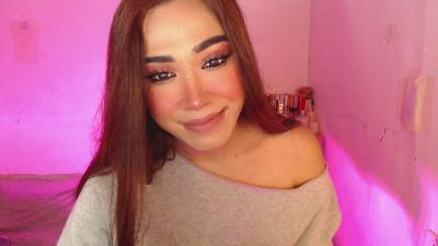 1lovelymess live cam on Cam4