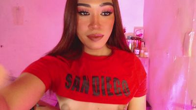 1lovelymess live cam on Cam4