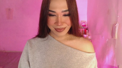 1lovelymess live cam on Cam4