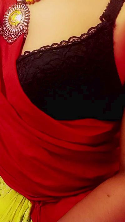 21_Rai live cam on Cam4