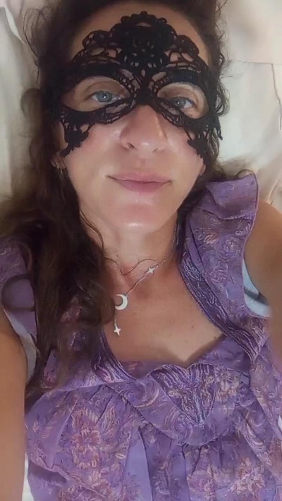 23Bebe23 live cam on Cam4
