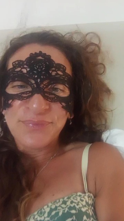 23Bebe23 live cam on Cam4