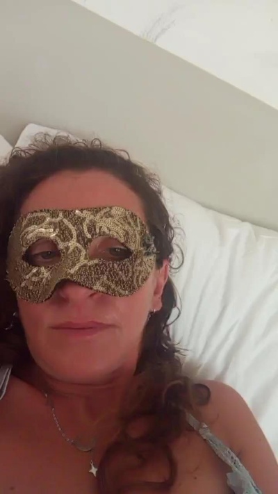 23Bebe23 live cam on Cam4