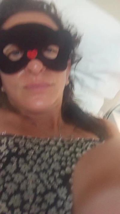 23Bebe23 live cam on Cam4