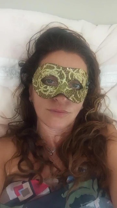 23Bebe23 live cam on Cam4
