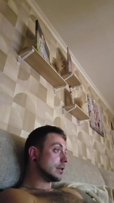 2g00d2Bbad live cam on Cam4