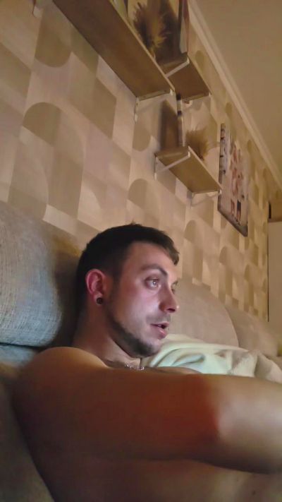 2g00d2Bbad live cam on Cam4