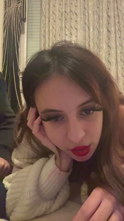 2petitscochons live cam on Cam4