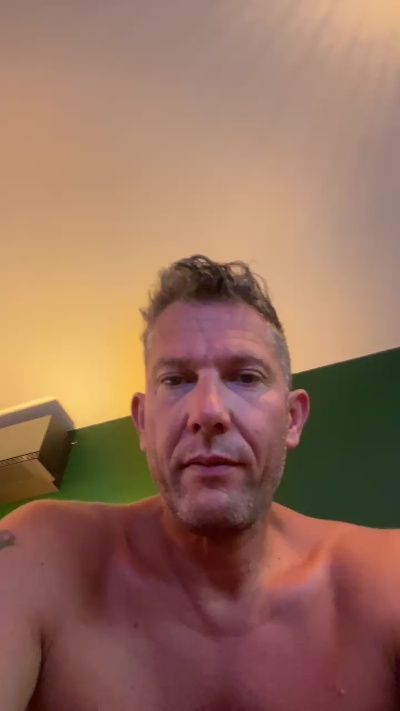 40michel live cam on Cam4