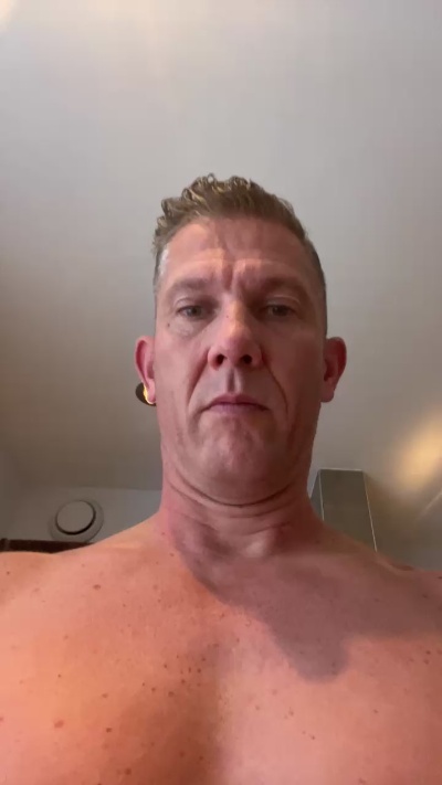 40michel live cam on Cam4