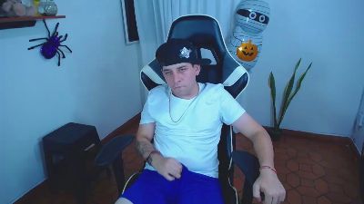 420liam1 live cam on Cam4