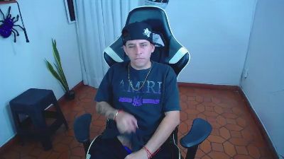 420liam1 live cam on Cam4