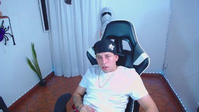 420liam1 live cam on Cam4