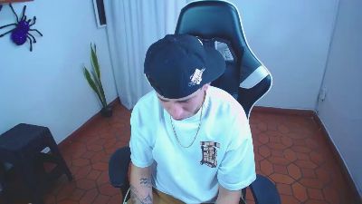 420liam1 live cam on Cam4
