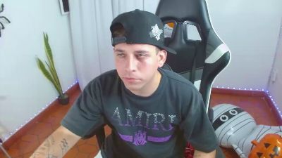 420liam1 live cam on Cam4