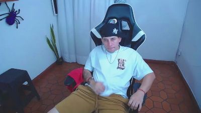 420liam1 live cam on Cam4