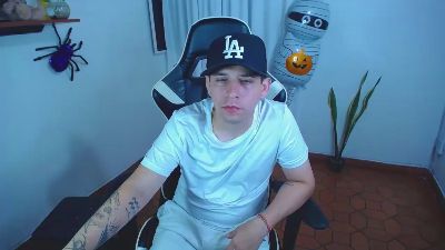 420liam1 live cam on Cam4