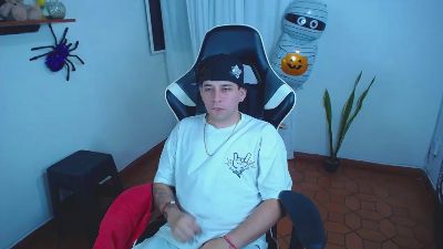 420liam1 live cam on Cam4