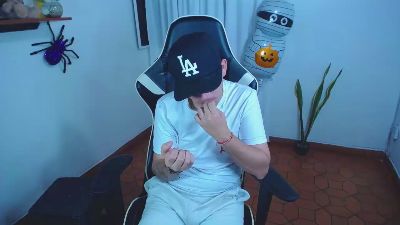 420liam1 live cam on Cam4