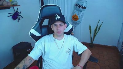 420liam1 live cam on Cam4