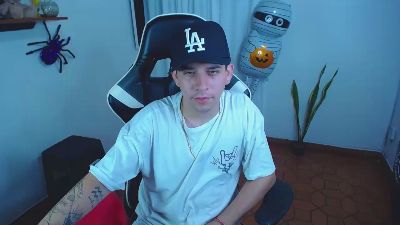 420liam1 live cam on Cam4