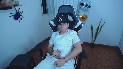 420liam1 live cam on Cam4