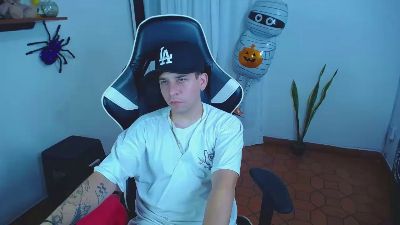 420liam1 live cam on Cam4