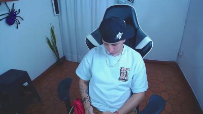 420liam1 live cam on Cam4