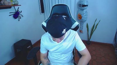 420liam1 live cam on Cam4