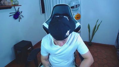 420liam1 live cam on Cam4