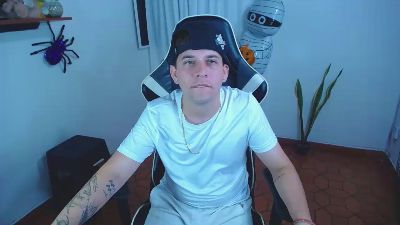 420liam1 live cam on Cam4