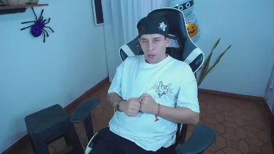 420liam1 live cam on Cam4