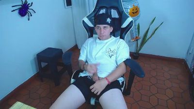 420liam1 live cam on Cam4