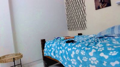 44strawberrygir live cam on Cam4
