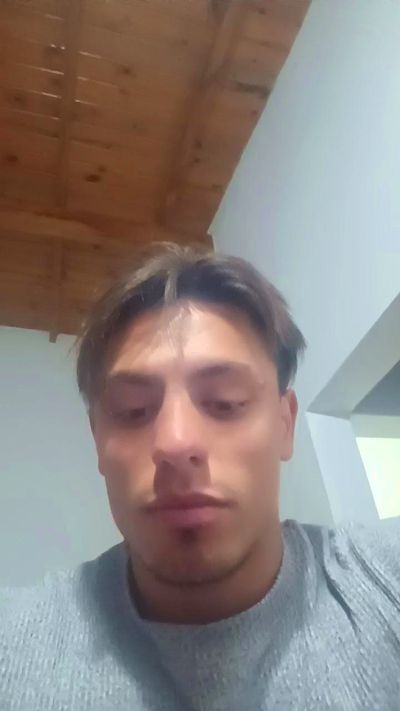 4gus24 live cam on Cam4