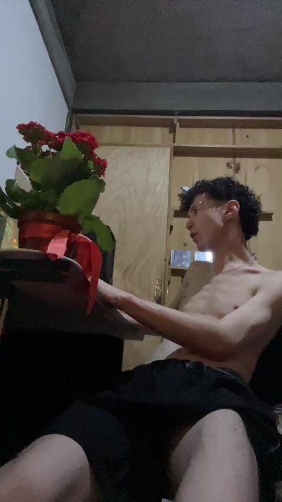 4ng3l1t0 live cam on Cam4