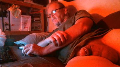 4string1 live cam on Cam4