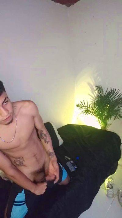 7_saturno_7 live cam on Cam4