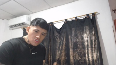 ABRAHAM_ALLISON live cam on Cam4