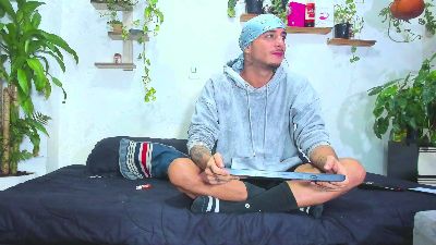 ADAM_HYUGA live cam on Cam4