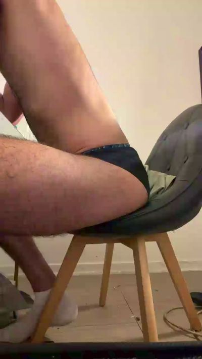 AK_BUTTY live cam on Cam4