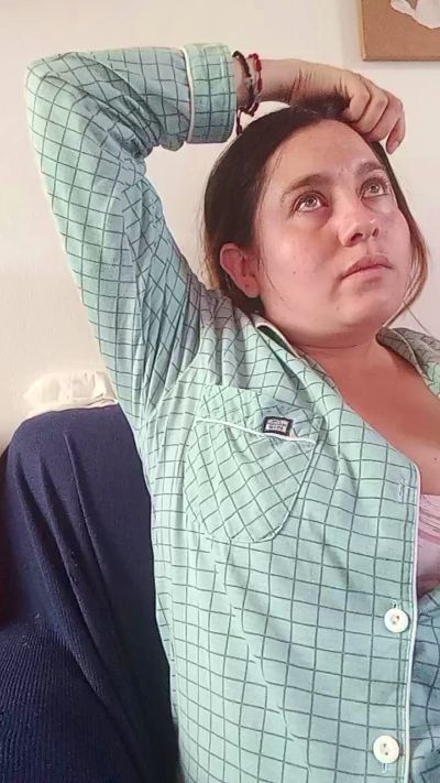 ALICELEBEL_1995 live cam on Cam4