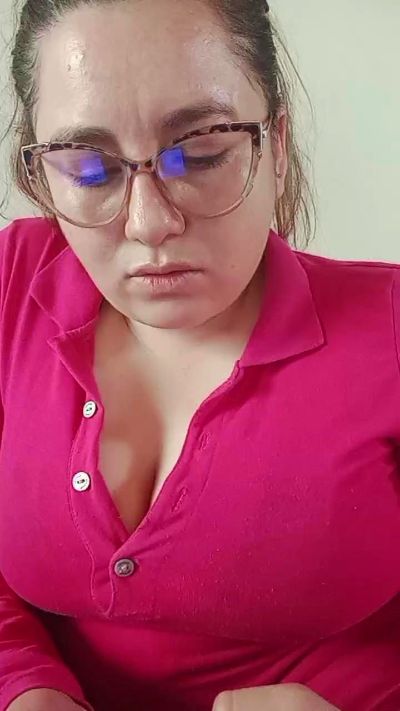 ALICELEBEL_1995 live cam on Cam4