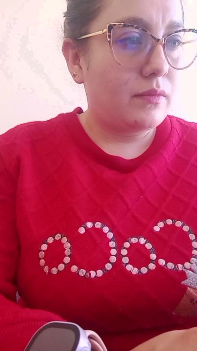 ALICELEBEL_1995 live cam on Cam4