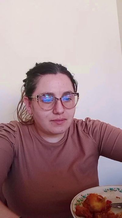 ALICELEBEL_1995 live cam on Cam4