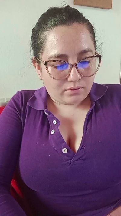ALICELEBEL_1995 live cam on Cam4